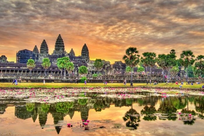 Cambodia : City Lights of Cambodia: Vibrant Nights and Ancient Echoes