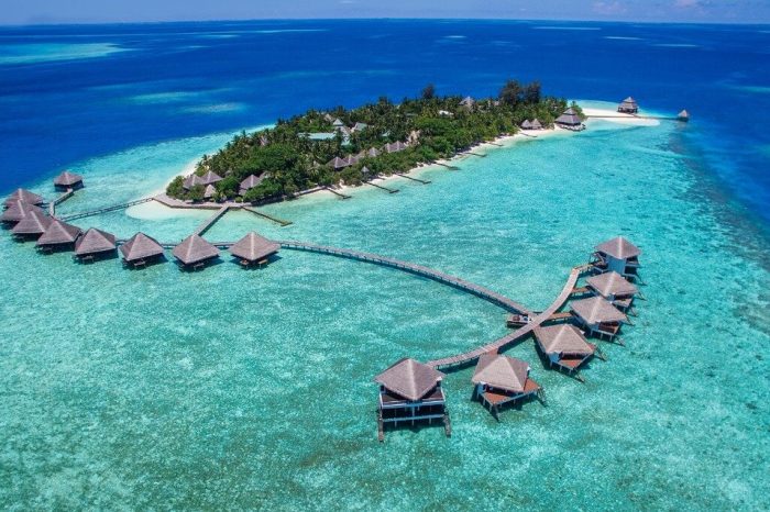 Maldives : Adaaran Club Rannalhi: A Luxury Beach Escape